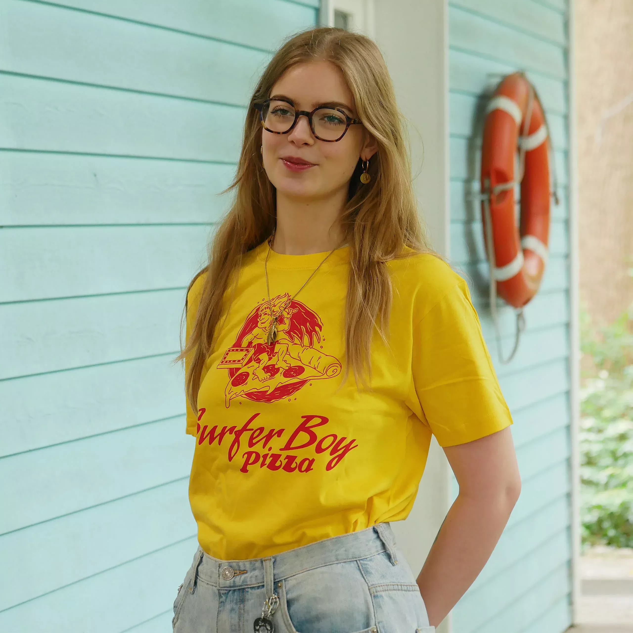 Stranger Things - Surfer Boy Pizza T-shirt yellow